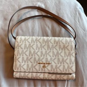 Michael Kors Crossbody/Wallet